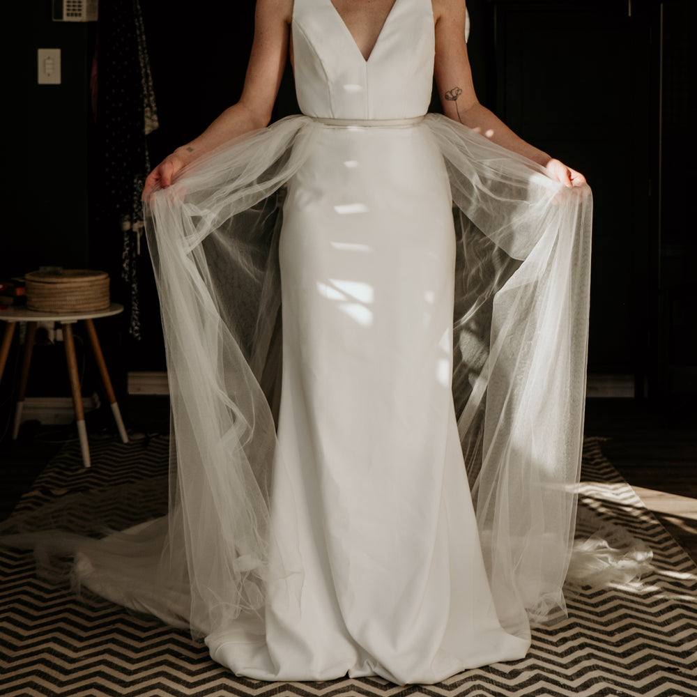 Half tulle overskirt